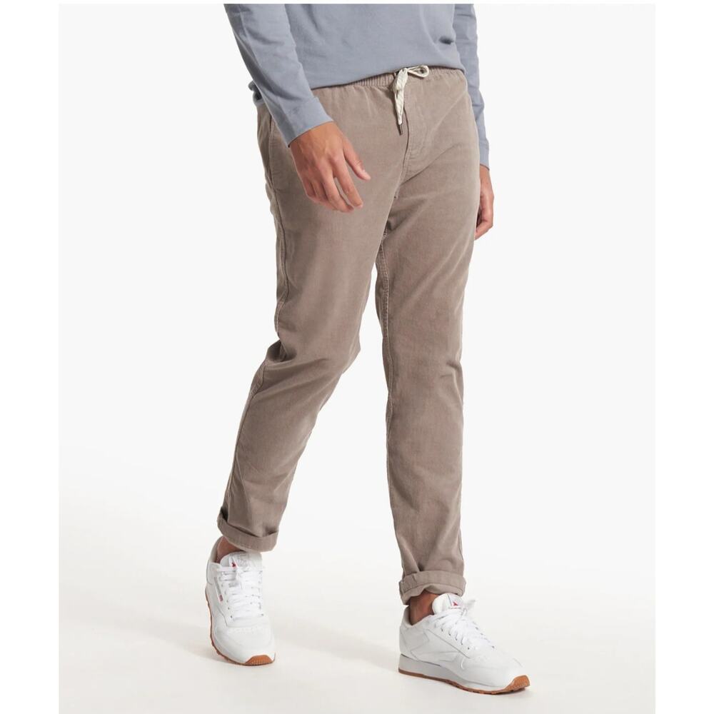 Vuori Optomist Corduroy Men's Pant in Walnut Size: M